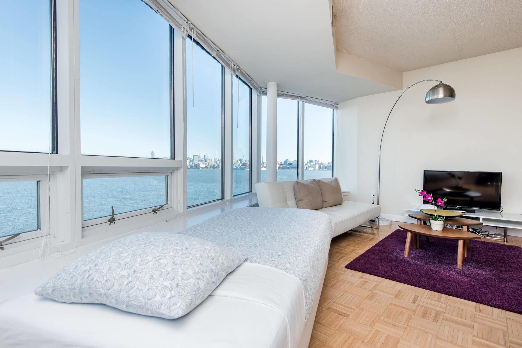 Dharma Home Suites Jc At Exchange Place Jersey City Exteriör bild