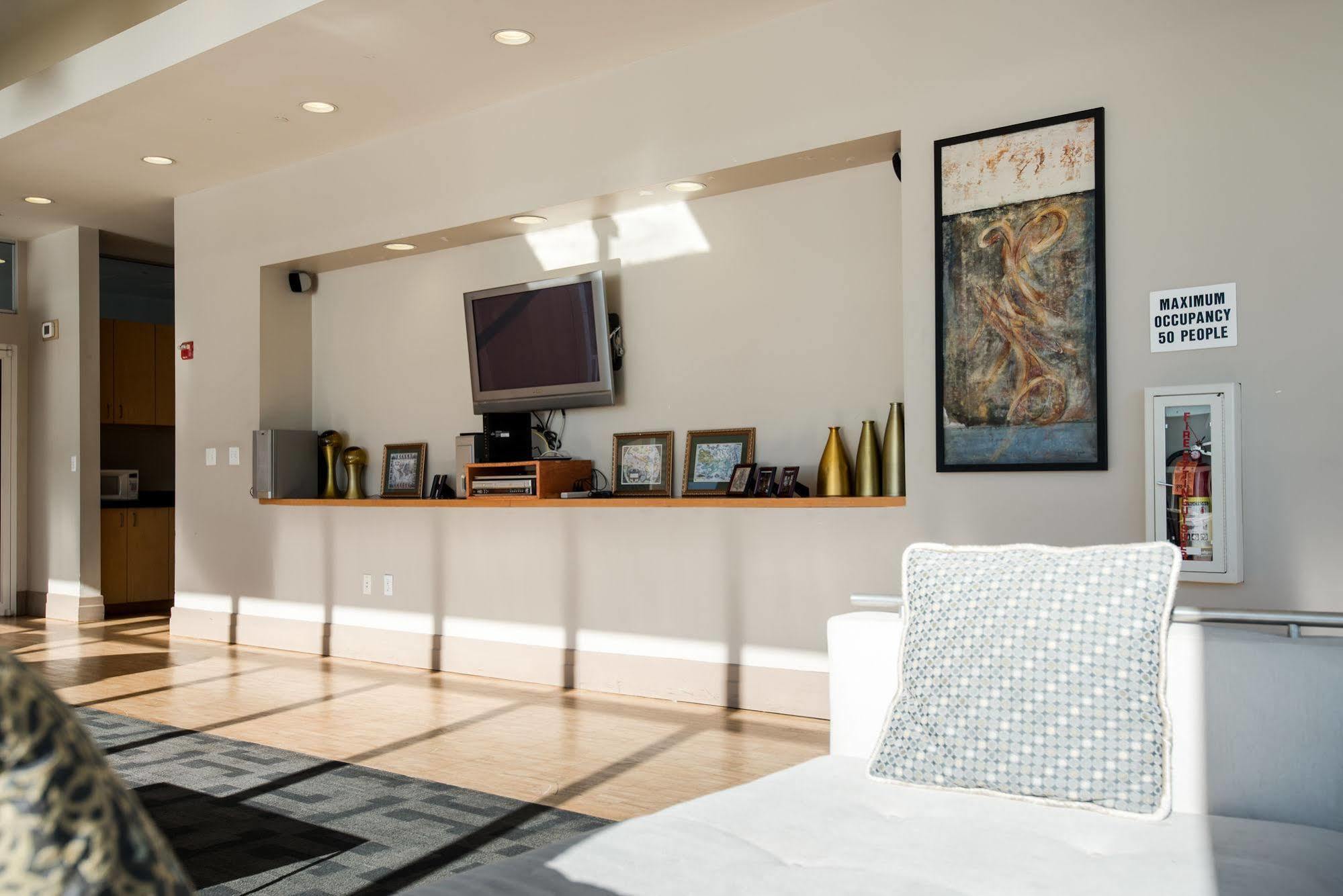 Dharma Home Suites Jc At Exchange Place Jersey City Exteriör bild