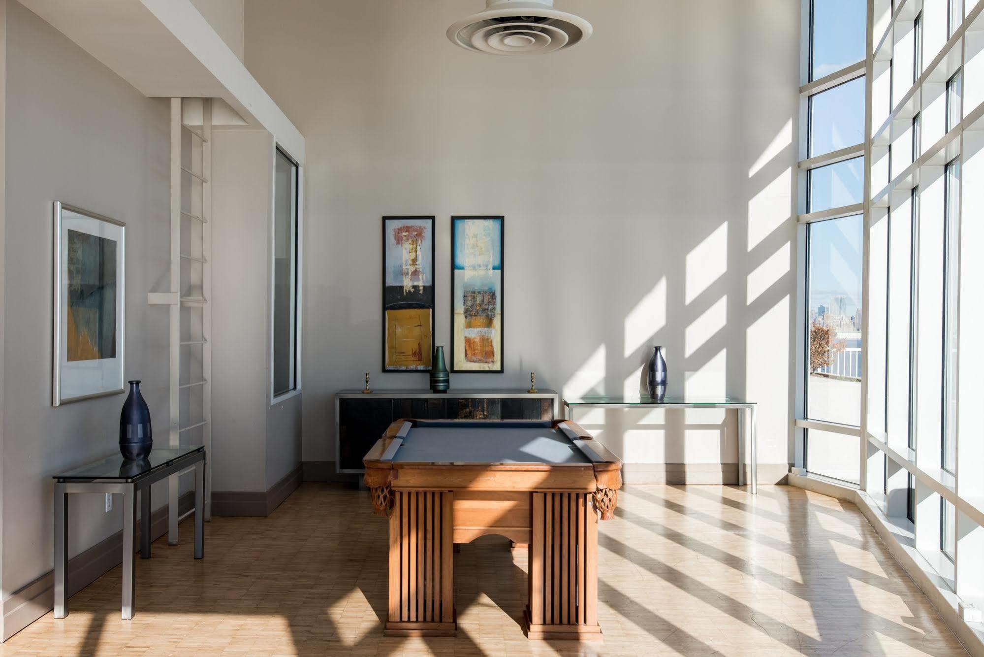 Dharma Home Suites Jc At Exchange Place Jersey City Exteriör bild